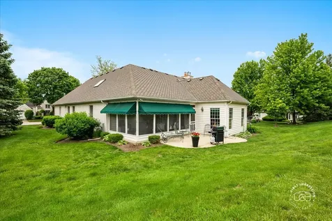 16 Glengarry Lane Sugar Grove IL 60554