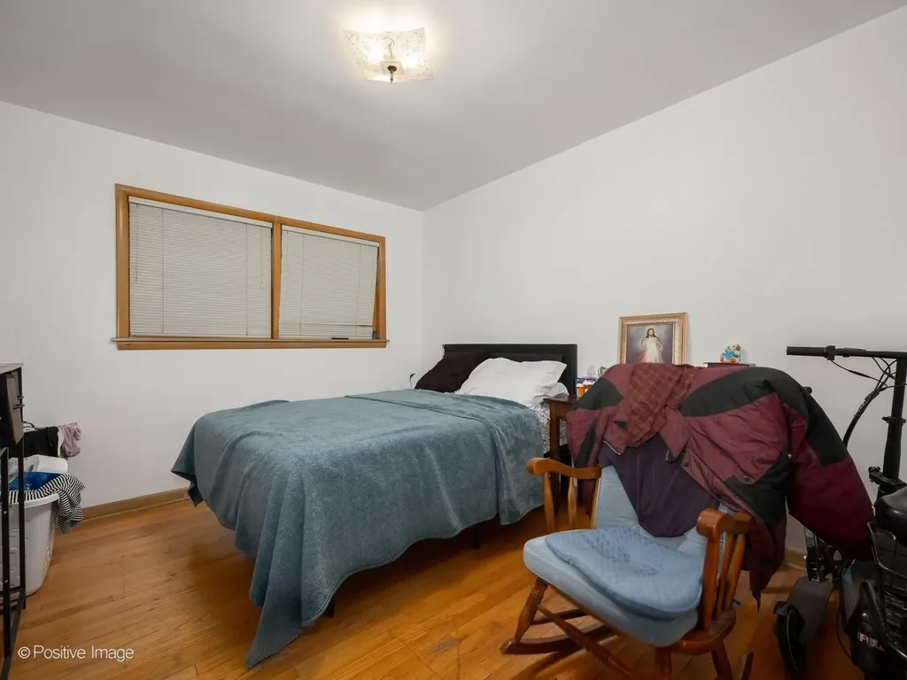 2630 West Estes Avenue Chicago IL 60645