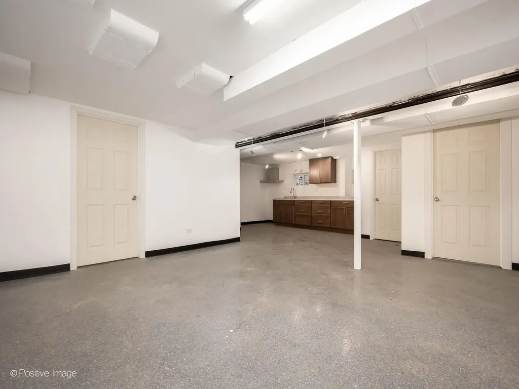 2630 West Estes Avenue Chicago IL 60645