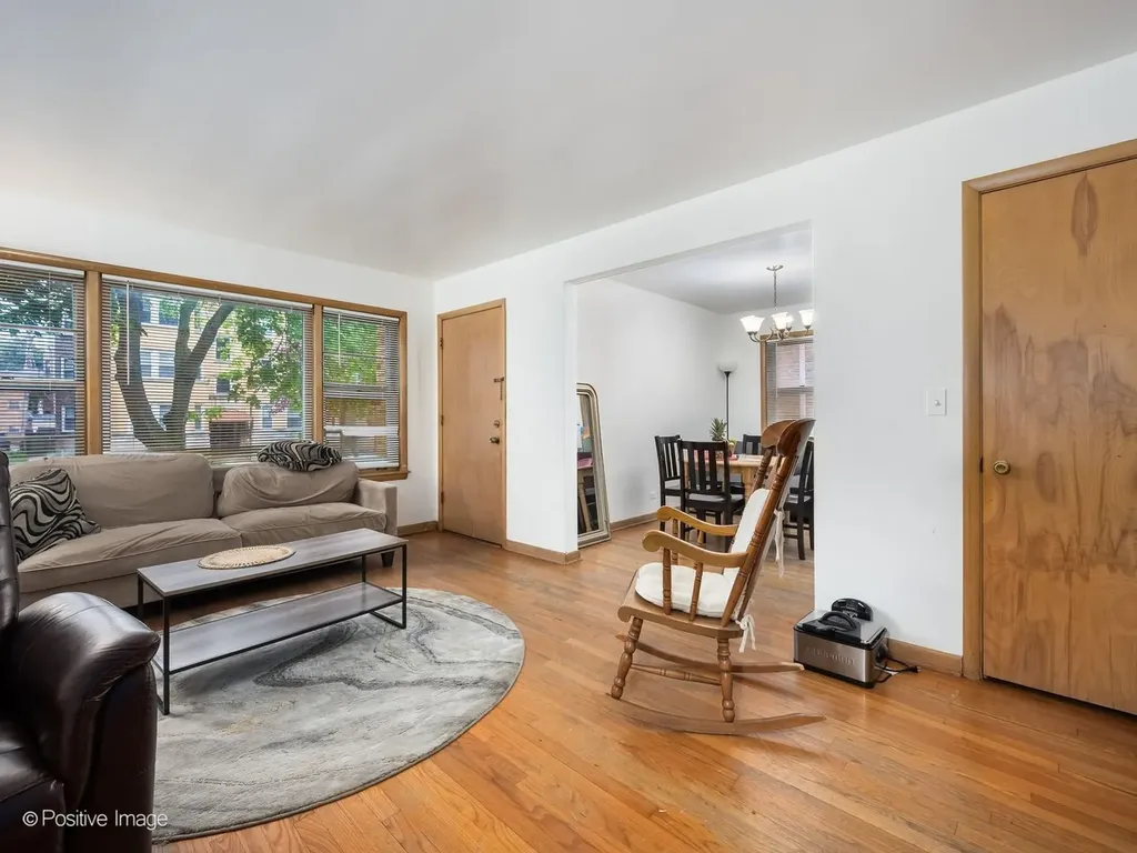 2630 West Estes Avenue Chicago IL 60645