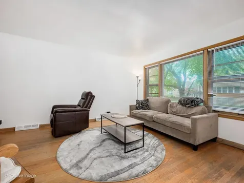 2630 West Estes Avenue Chicago IL 60645