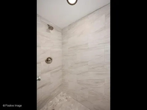 2630 West Estes Avenue Chicago IL 60645