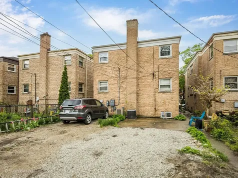 2630 West Estes Avenue Chicago IL 60645