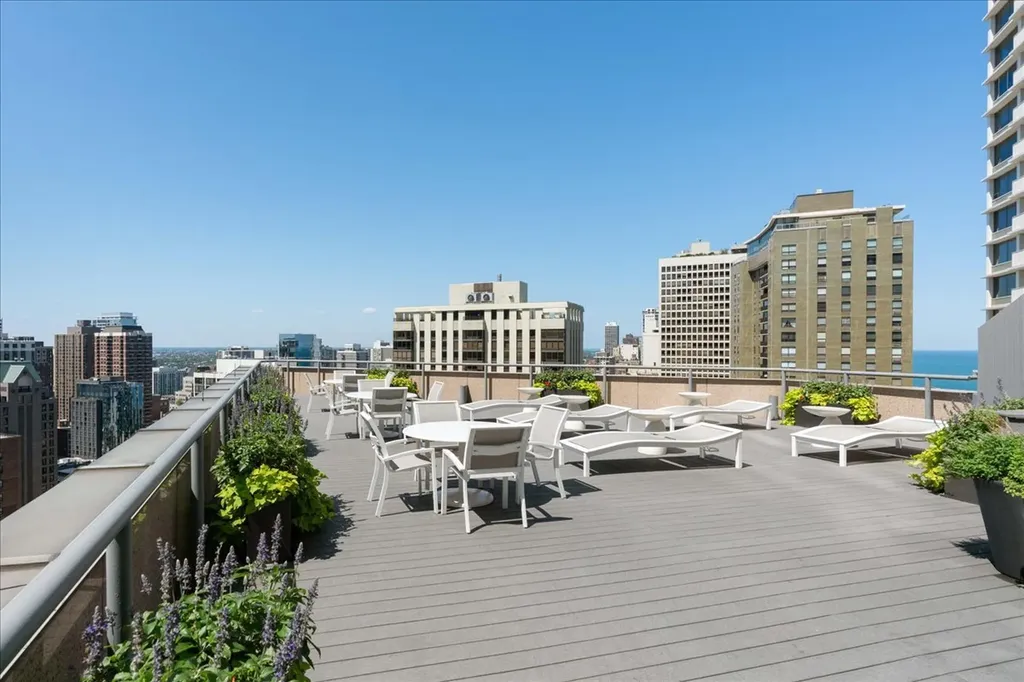 950 North Michigan Avenue Chicago IL 60611
