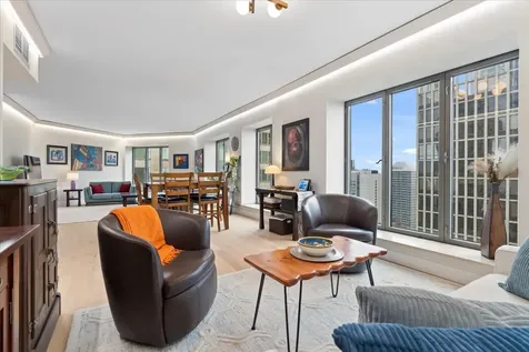 950 North Michigan Avenue Chicago IL 60611