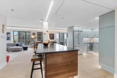 950 North Michigan Avenue Chicago IL 60611