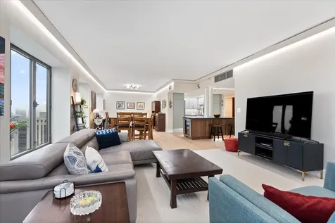 950 North Michigan Avenue Chicago IL 60611