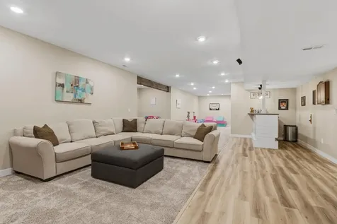 2516 Piney Run Bloomington IL 61705