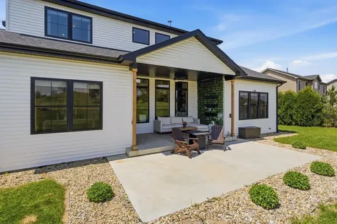 2516 Piney Run Bloomington IL 61705