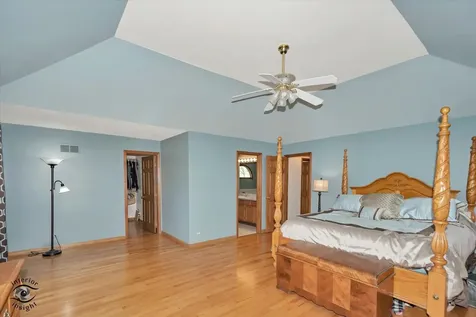 11515 Ellwood Greens Road Genoa IL 60135