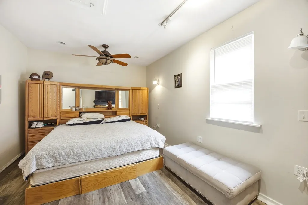1112 Spruce Street Lake In The Hills IL 60156