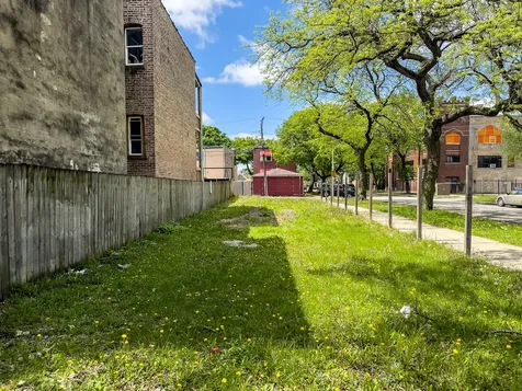 856 North Avers Avenue Chicago IL 60651