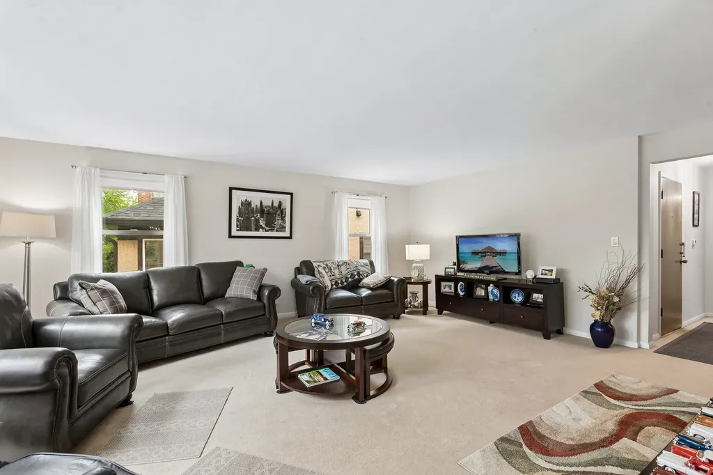 2225 West Touhy Avenue Chicago IL 60645