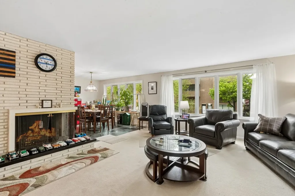2225 West Touhy Avenue Chicago IL 60645