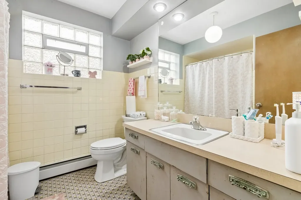 2225 West Touhy Avenue Chicago IL 60645