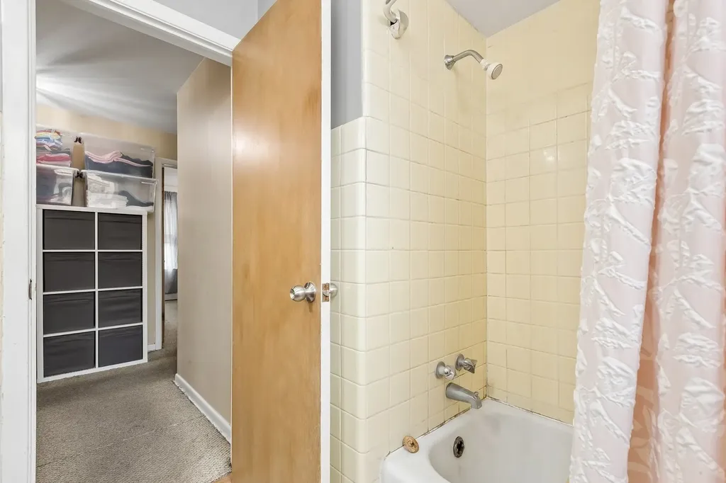 2225 West Touhy Avenue Chicago IL 60645