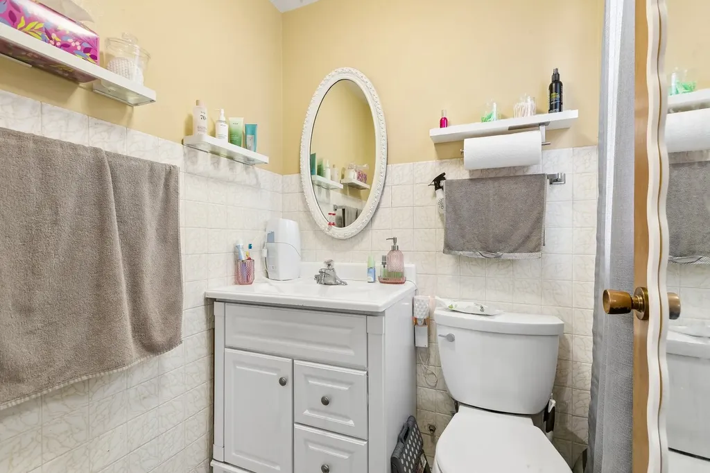 2225 West Touhy Avenue Chicago IL 60645