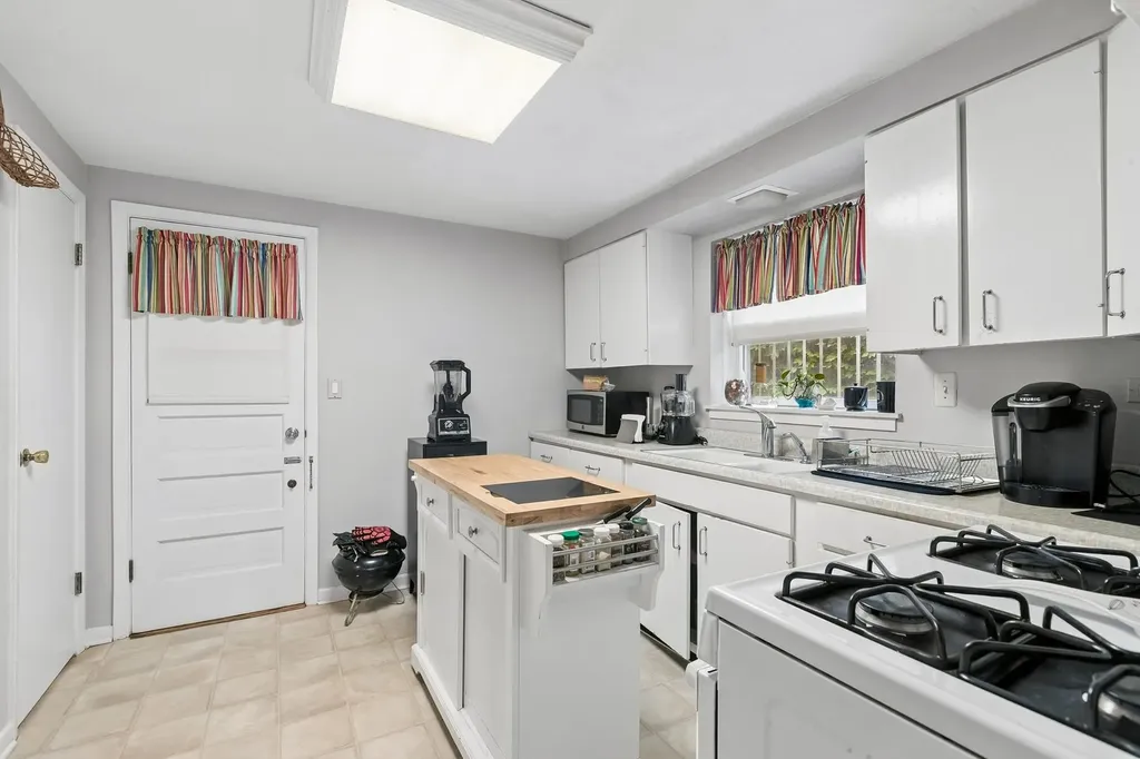 2225 West Touhy Avenue Chicago IL 60645