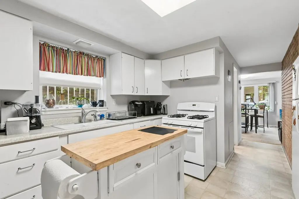 2225 West Touhy Avenue Chicago IL 60645