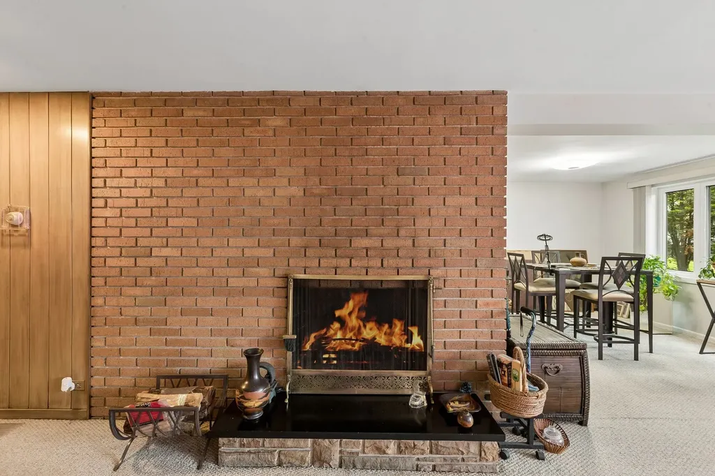 2225 West Touhy Avenue Chicago IL 60645