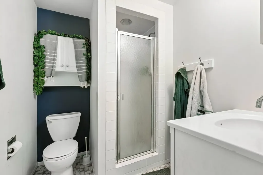 2225 West Touhy Avenue Chicago IL 60645