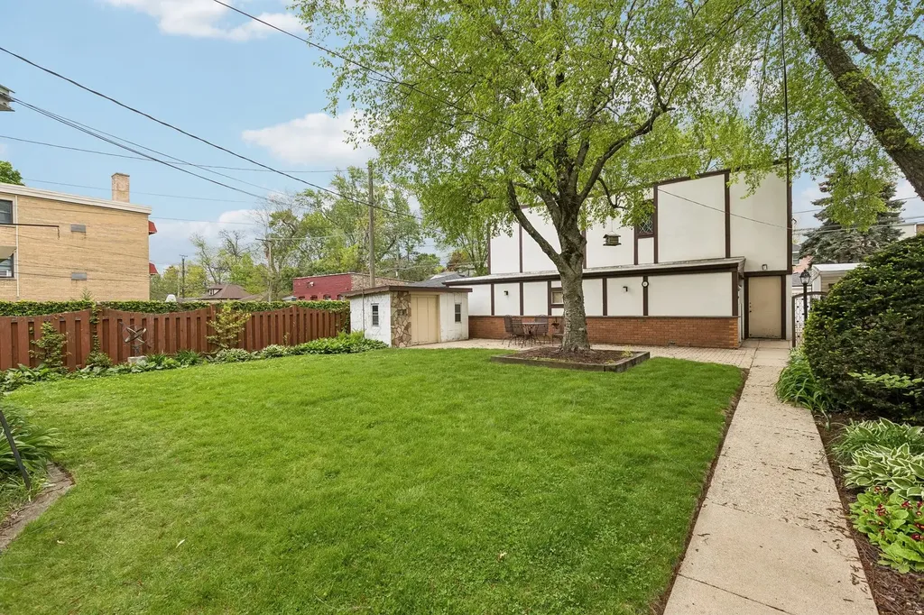 2225 West Touhy Avenue Chicago IL 60645