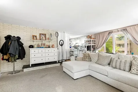 2225 West Touhy Avenue Chicago IL 60645