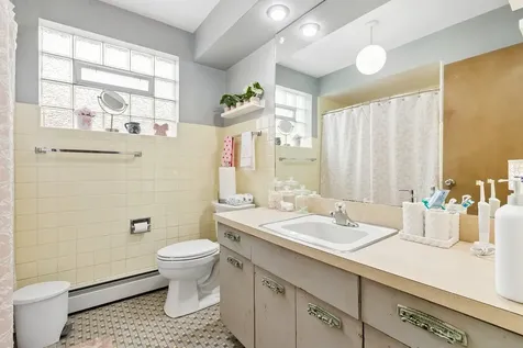 2225 West Touhy Avenue Chicago IL 60645