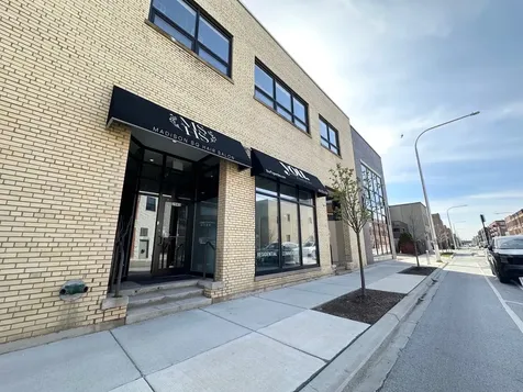 2043 West Grand Avenue Chicago IL 60612