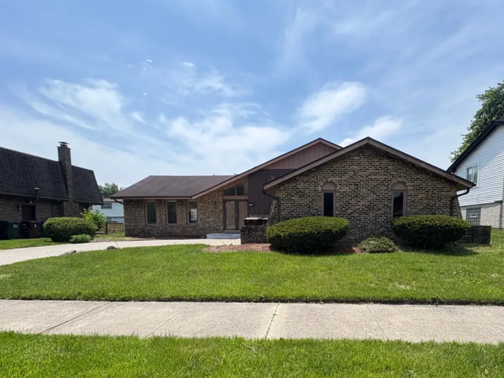 715 East 193rd Place Glenwood IL 60425