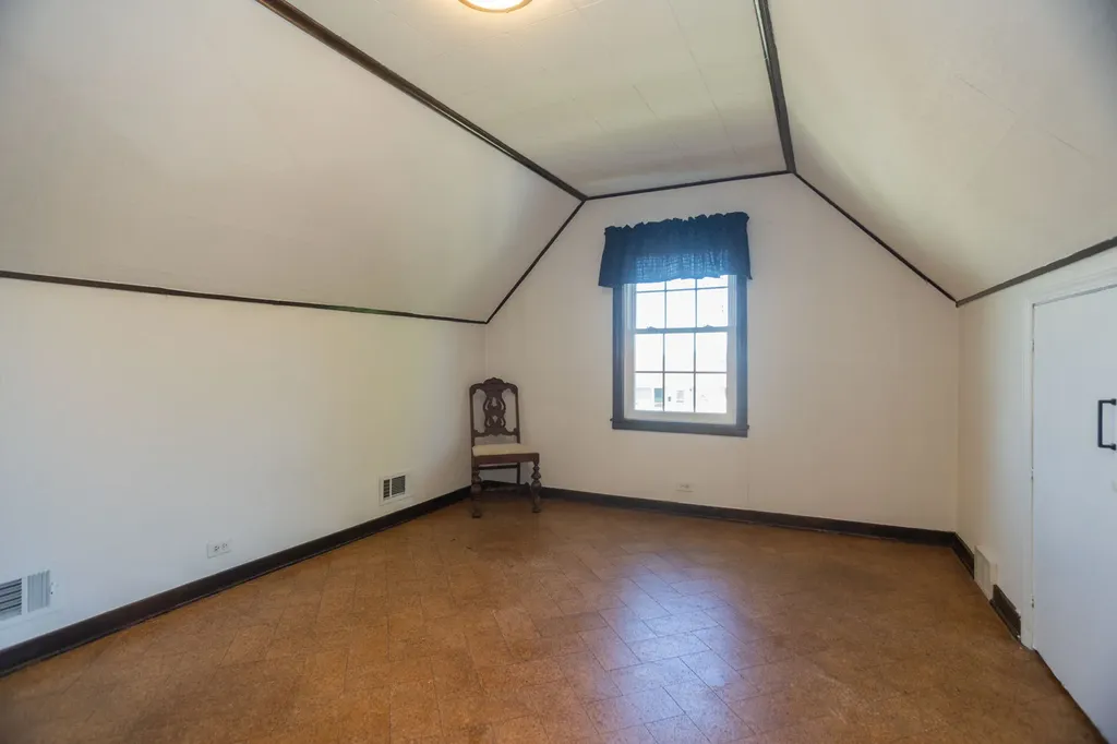 3924 North Oconto Avenue Chicago IL 60634