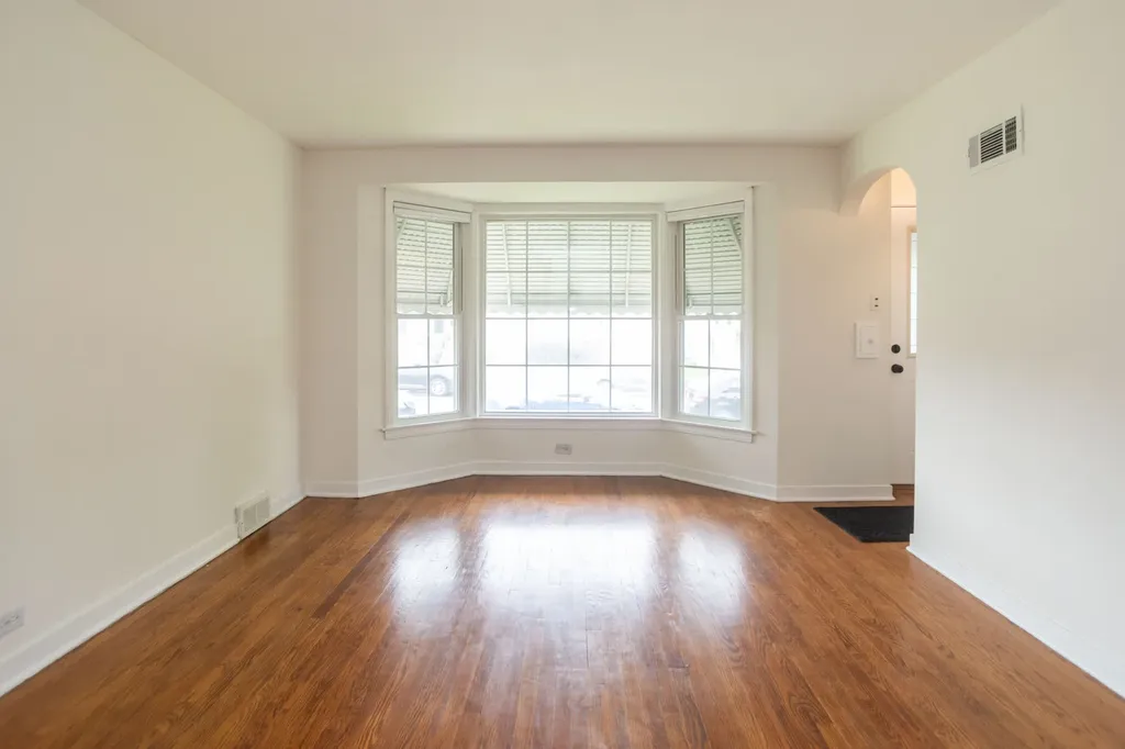 3924 North Oconto Avenue Chicago IL 60634