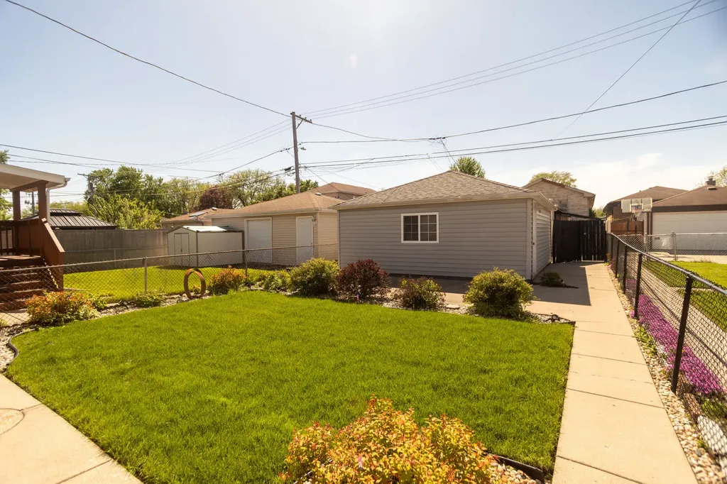3924 North Oconto Avenue Chicago IL 60634