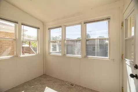 3924 North Oconto Avenue Chicago IL 60634