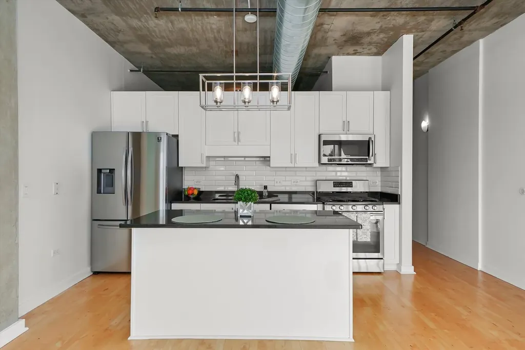 50 East 16th Street Chicago IL 60616