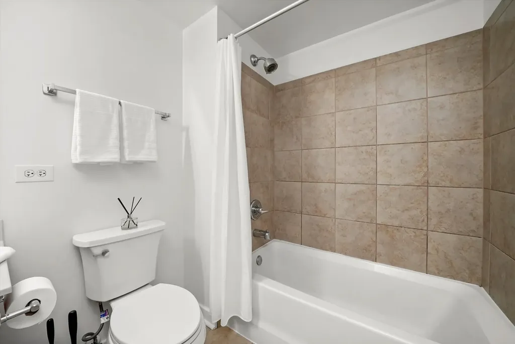 50 East 16th Street Chicago IL 60616