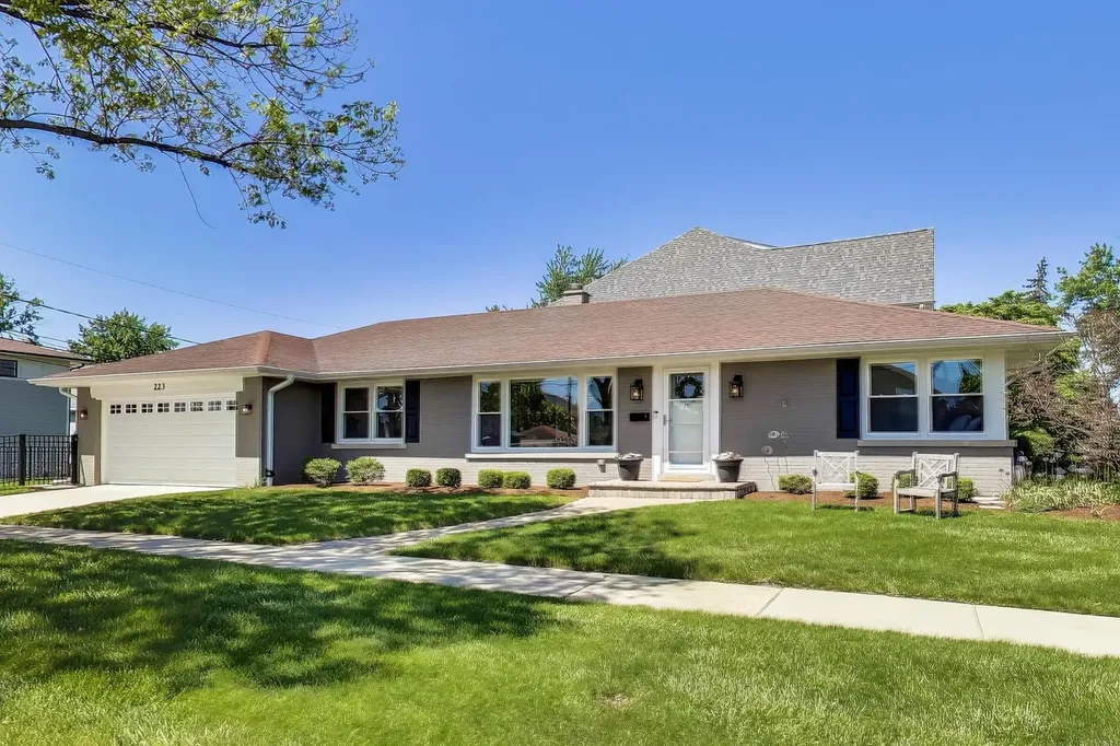 223 East Adams Street Elmhurst IL 60126