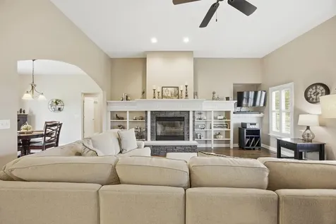 20809 Bunker Hill Road Marengo IL 60152
