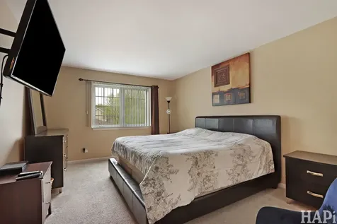 703 Owl Creek Lane Gurnee IL 60031