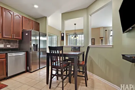 703 Owl Creek Lane Gurnee IL 60031