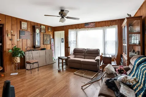 1622 Chicago Street Dixon IL 61021