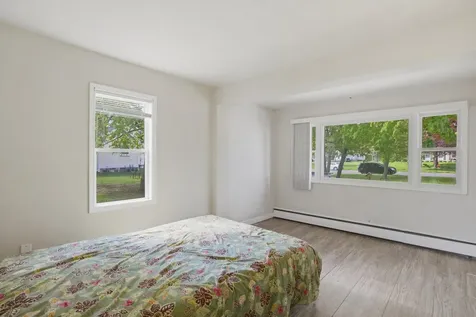 612 Oak Street Woodstock IL 60098
