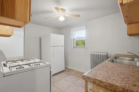 612 Oak Street Woodstock IL 60098