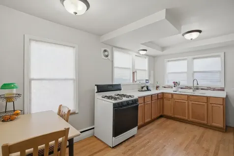 612 Oak Street Woodstock IL 60098