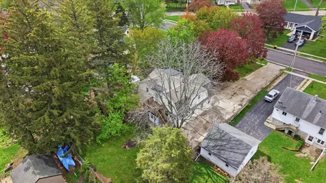 612 Oak Street Woodstock IL 60098
