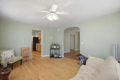 612 Oak Street Woodstock IL 60098
