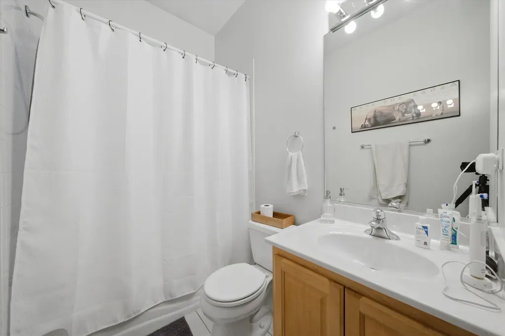 2416 West Thomas Street Chicago IL 60622
