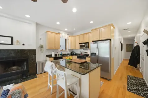 2416 West Thomas Street Chicago IL 60622