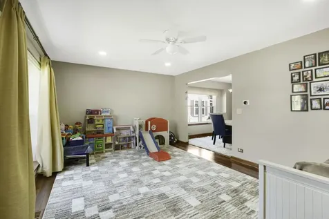 17 Buchanan Lane Streamwood IL 60107