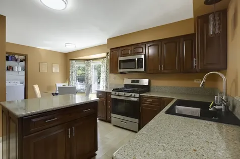 17 Buchanan Lane Streamwood IL 60107